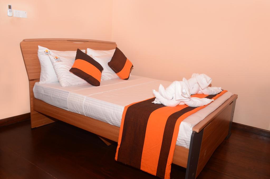 Lovely Villa Negombo Ettukala Esterno foto