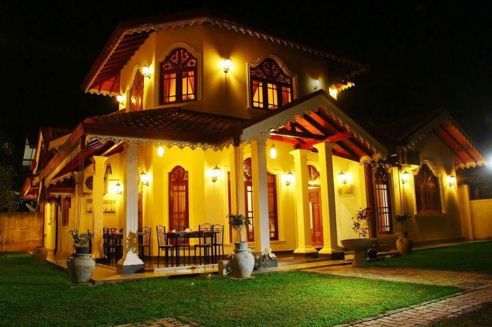 Lovely Villa Negombo Ettukala Esterno foto